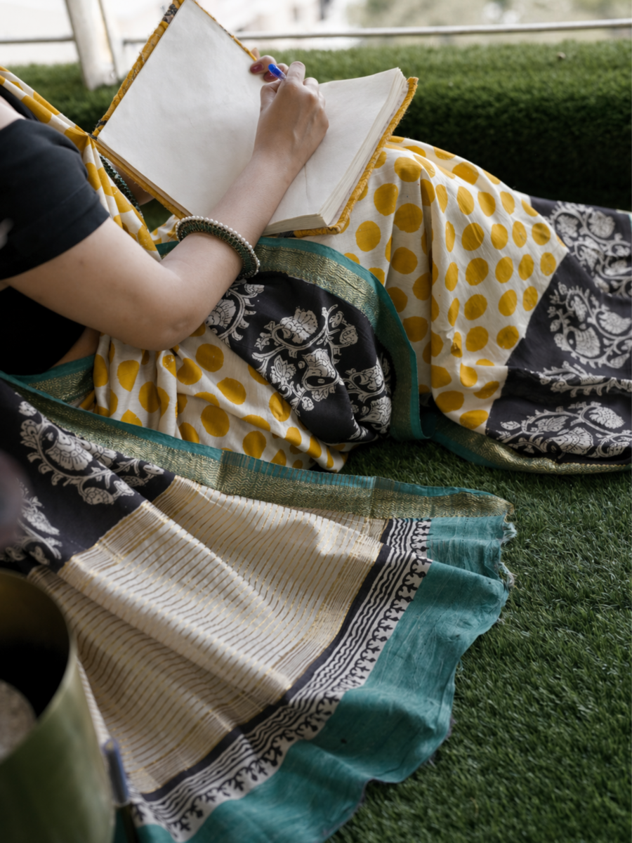 Yellow Polkaplay Bagru Print Saree – close-up print detail, artisan yellow polka bagru saree | Karmara