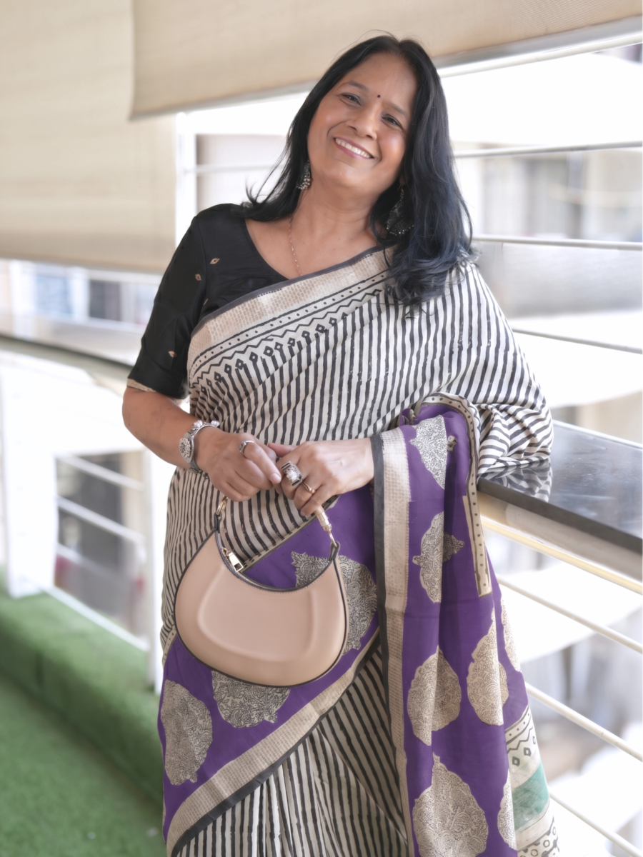 Lavender Stripecrush Bagru Print Saree – drape view, lavender stripe bagru handmade saree | Karmara