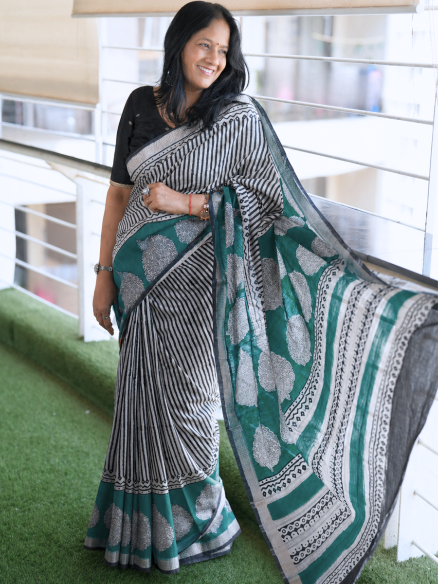 Indigo Stripecrush Bagru Print Saree – close-up, artisan indigo stripe bagru print saree India | Karmara